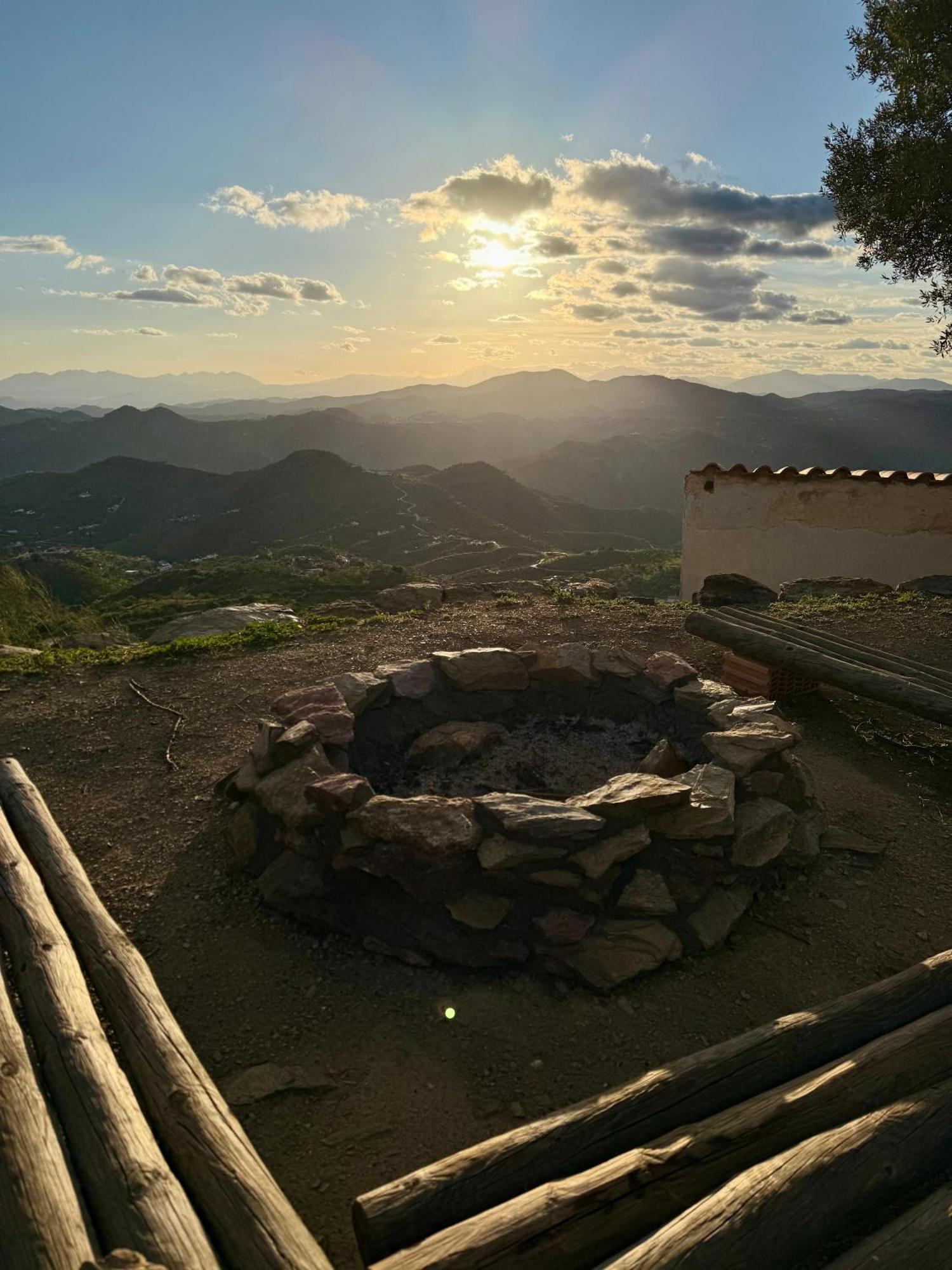 El Cielo, Cortijo En El Corazon De Las Montanas Málaga Exterior foto